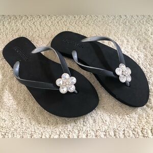 Black Aerosoles Floral-Shaped Clear Glass Gems Sandals.